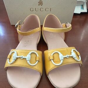 Gucci Little Girls Yellow Leather patent Sandals